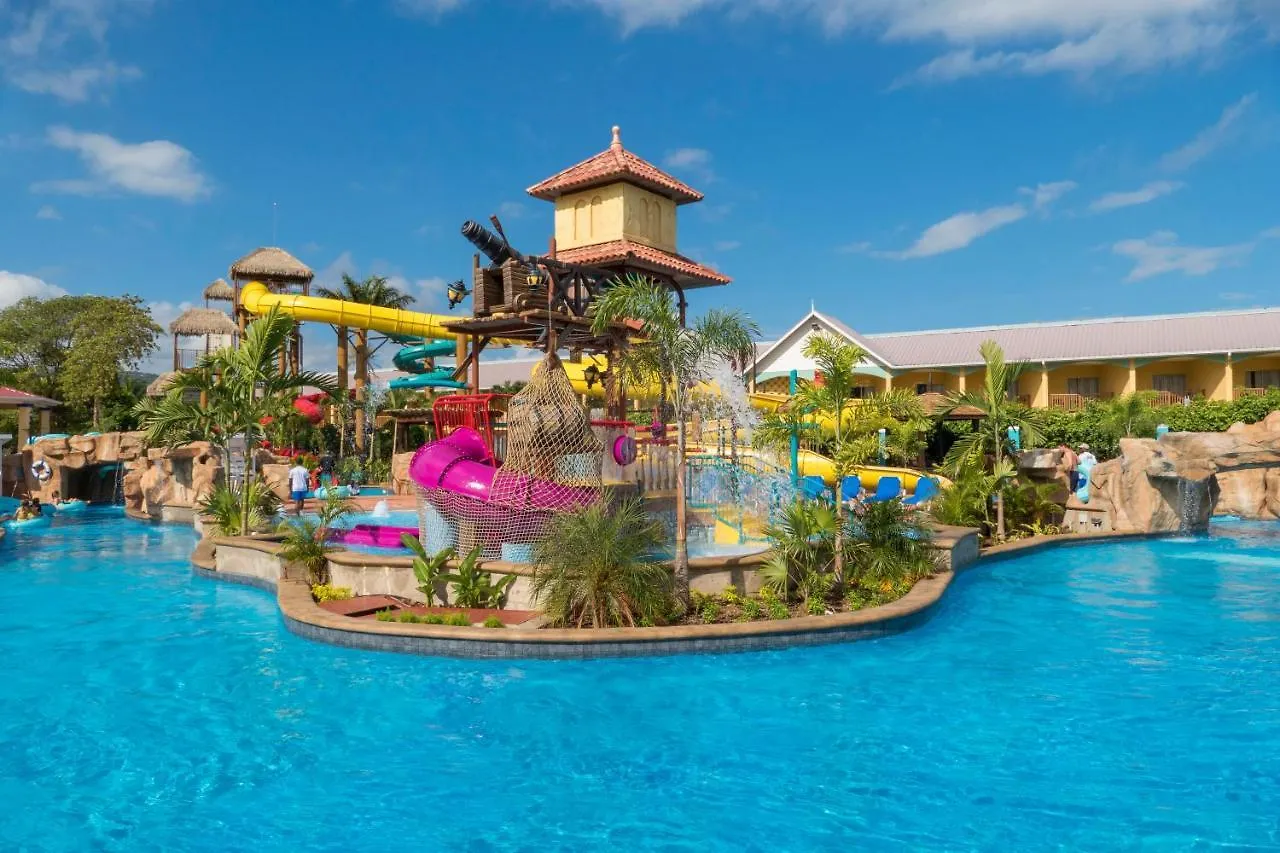 Jewel Runaway Bay Beach Resort & Waterpark