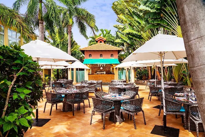 Jewel Runaway Bay Beach Resort & Waterpark