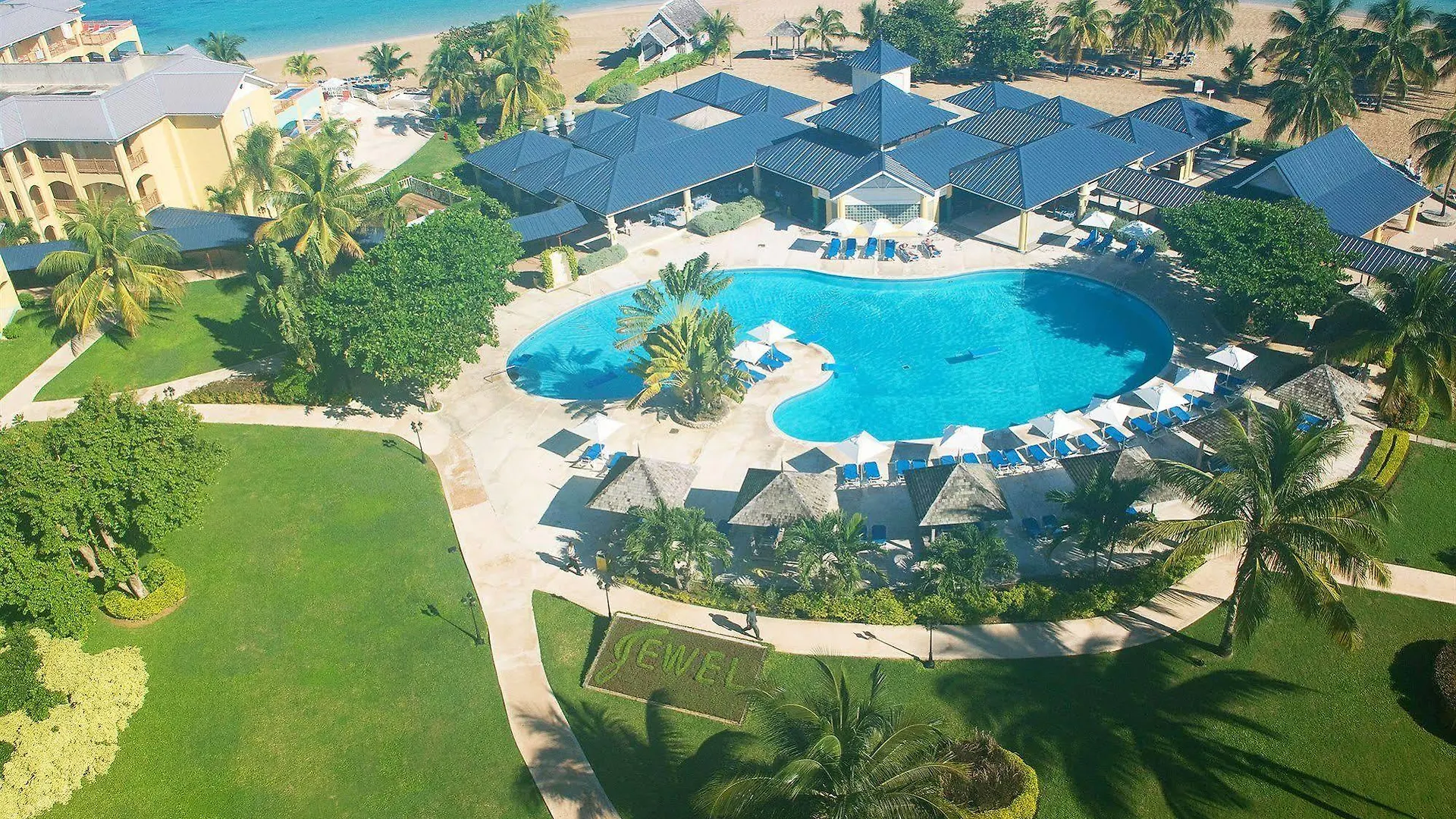 Jewel Runaway Bay Beach Resort & Waterpark