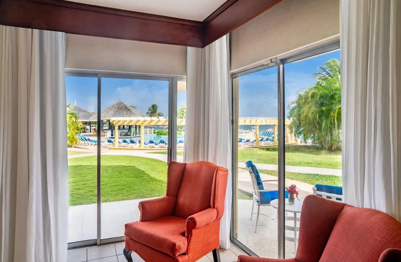 Jewel Runaway Bay Beach Resort & Waterpark